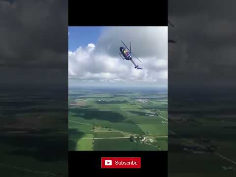 Increíble acrobacia de un helicóptero #shorts