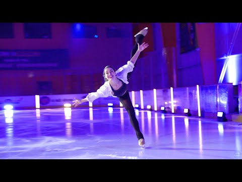 Alissa Czisny skates to 'Chasing Cars' by Tommee Profitt and Fleurie for 'Sk8 to Elimin8 Cancer'