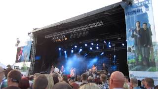 preview picture of video 'Irina - Koko Kuva live @ Suomipop Festival, Jyväskylä, Finland 13.7.2013'