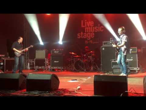 Vladislav Titov - Drum Solo (with Evgen Tsibulin at NAMM Musikmesse Russia 2016)