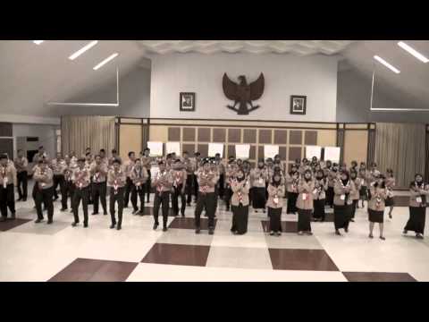 We are Scouts - We are Messengers of Peace. MoP Indo Dance..