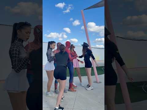 Spider-Man’s and Spider-girl’s vs Police Girls #spiderman #spidergirl #love #girl #police #minecraft