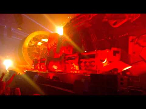 Team Red: Intro + "Warface & Frequencerz - Menace (D-Sturb Remix)" @ HARD BASS 2016 (23.01.16)