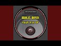 Different Reality Tunnels (New Mind Mix)