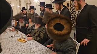 רבינו שליט"א בריקוד בשבע ברכות בשמחת בית נדבורנה - דברי משה