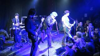 Slaughter And The Dogs - The Bitch @ Estraperlo (Badalona), 25/03/2017