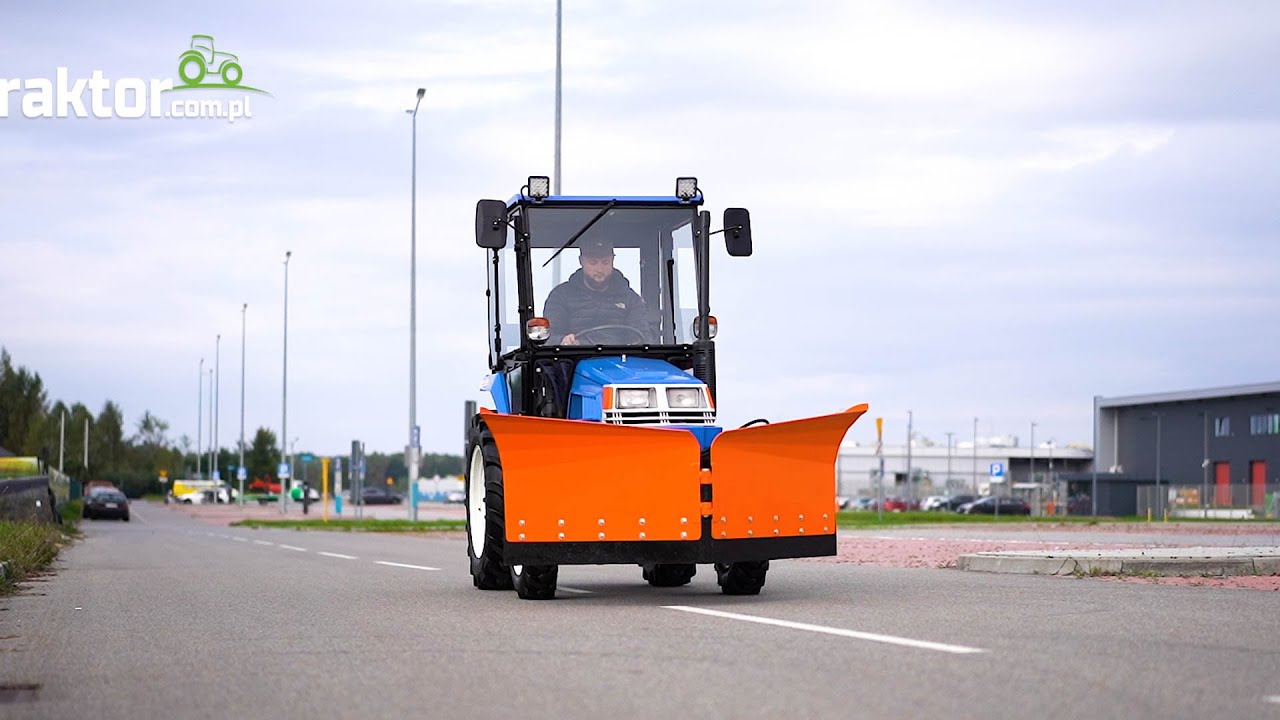 Iseki TU200F 4 x 4   20 KM z kabiną i pługiem strzałkowym do śniegu I Traktor.com.pl