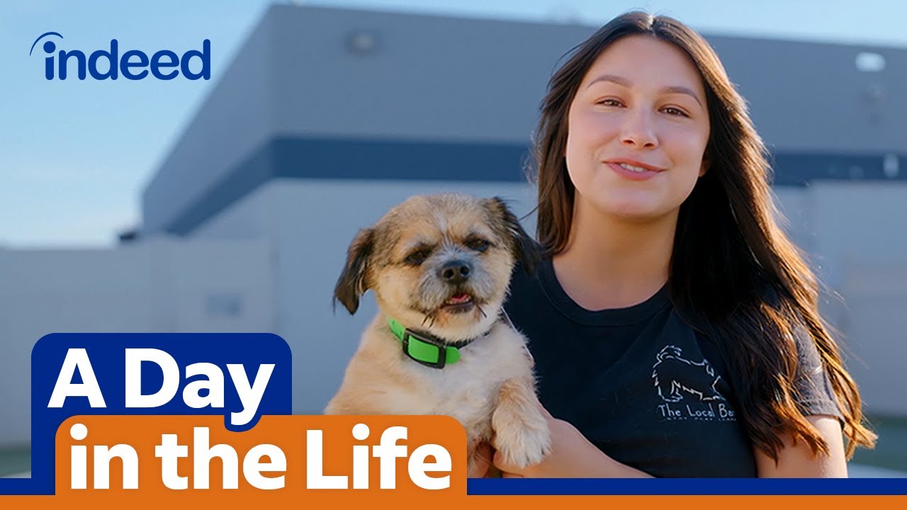 A Day in the Life of a Customer Service Representative | Indeed