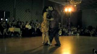 El Pajaro y la Dragone bailan "Fueron tres años"