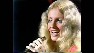Maureen McGovern  - I Won't Last A Day Without You  -  at the Grammys in 1973
