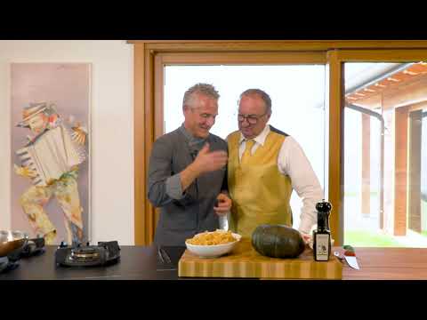 PASTA ZUCCA E SPECK - Video Ricetta - Grigio Chef