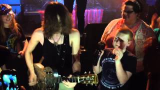Tyler Bryant &amp; The Shakedown - &#39;Grow A Man Up&#39; - live acous