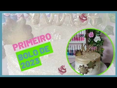 Bolo branco com Dourado.Primeiro bolinho de 2023 /Everlânia Narciso #confeitaria #bolo2023 #cakes