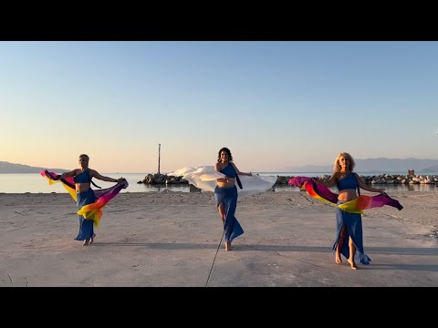 Ioanna Kougia & B-twINS