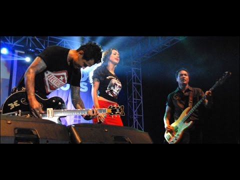 Superman Is Dead feat. Brianna Simorangkir - Sunset Di Tanah Anarki (Music Everywhere NET TV)
