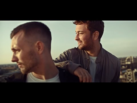 Marteria, Yasha & Miss Platnum - Lila Wolken (Offizielles Musikvideo)