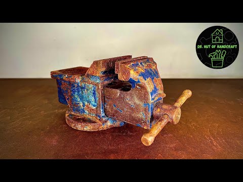 Rusty old vise restoration I Dr. Hut of Handcraft