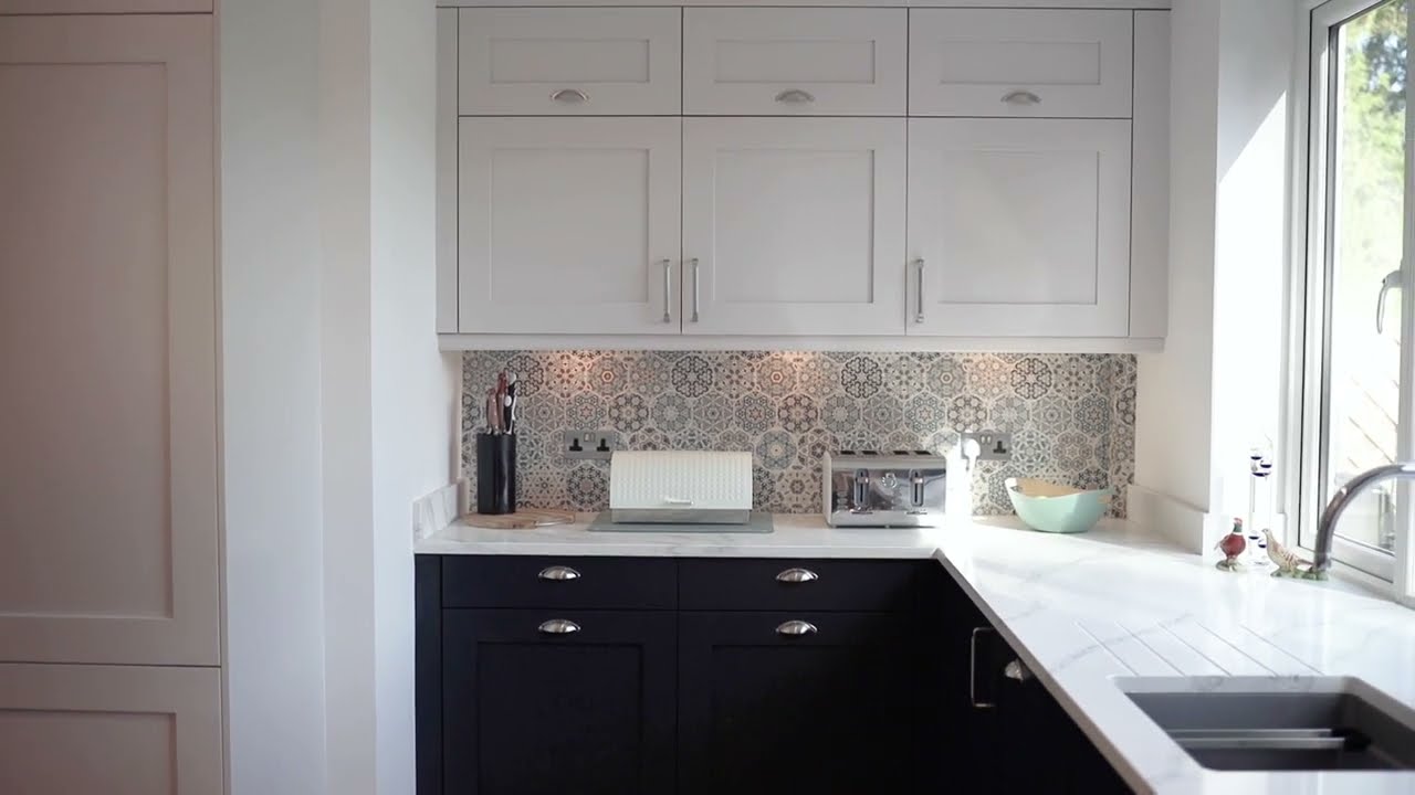 A Classic Kitchen with Modern Elements