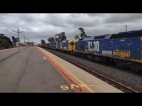 G520 BL30 BL27 passing Corio station