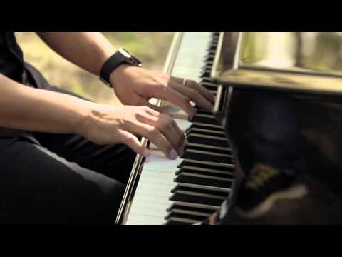 משה פרץ - מישהו הולך תמיד איתי קליפ