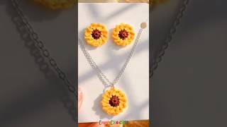 Crochet sunflower necklace set design 🌻 💖 #crochet #necklaceset #shorts