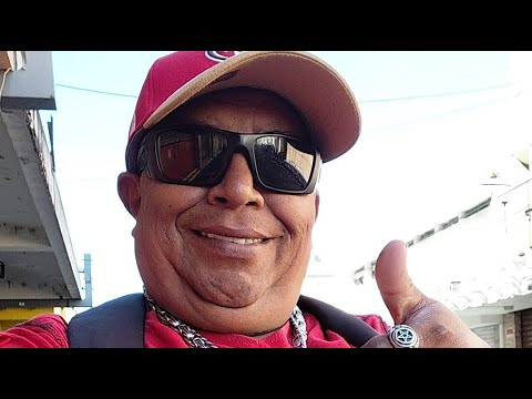 Chico Plata Sv está en vivo desde la plaza libertad saludos y bendiciones