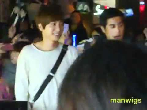 [FANCAM] 111023 Super Junior - Leaving Restaurant @ New York City