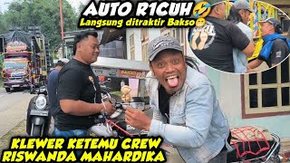 Download lagu AUTO R1CUH🤣‼️SAM KLEWER MEETS RISWANDA MAHARDIKA CREW AT THE START OF THE MADUARJO CARNIVAL mp3