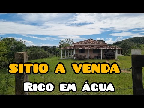 VENDE-SE UM LINDO SITIO RICO EM AGUA E BELEZA EM MINAS GERAIS. 