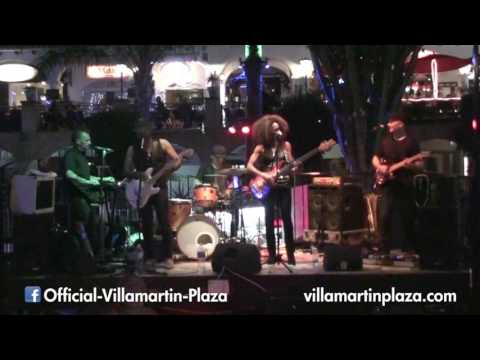 Villamartin Plaza Summer 2017: 15 June - The Oneida James Band 1