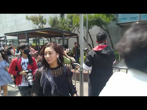 CLC'S SEUNGYEON KISSED ME? ♡