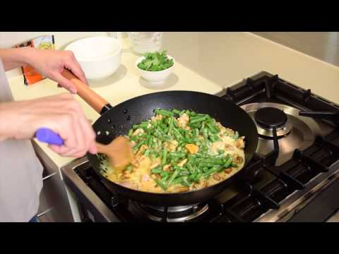 download lagu mp3 mp4 Keens Curry Chicken Pie, download lagu Keens Curry Chicken Pie gratis, unduh video klip Keens Curry Chicken Pie