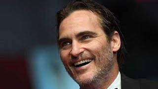 Joaquin Phoenix feels happy after seeing santa