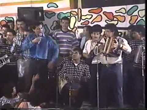 Dichodiomedista mujereando -Diomedes Diaz