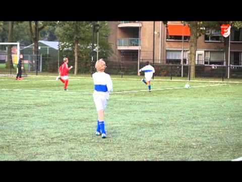 voetbalwedstrijd MOC'17 D4 - Rood-Wit D3