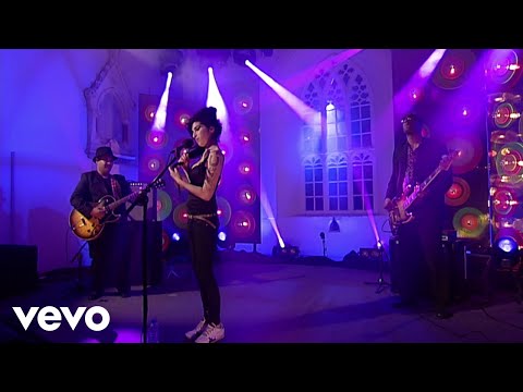 Amy Winehouse - Me & Mr. Jones