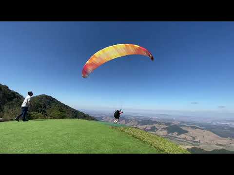 Decolagem Voo 220 de Parapente IKE Costa - 13/08/22 - Visconde de Mauá