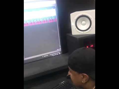 MC Kaverinha (Eu prometo pra você vô pega a XRE) prévia 2020