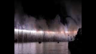 preview picture of video 'Noè Molecole Show _ Campionato del Mondo dei Fuochi d'Artificio - Omegna - 2010'