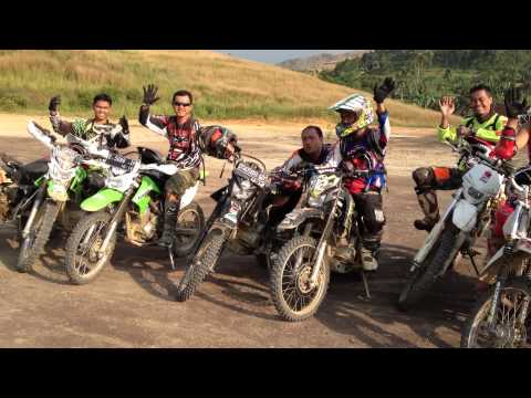 Main bareng KLX club dan offroader Bandung di Hambalang Bogor