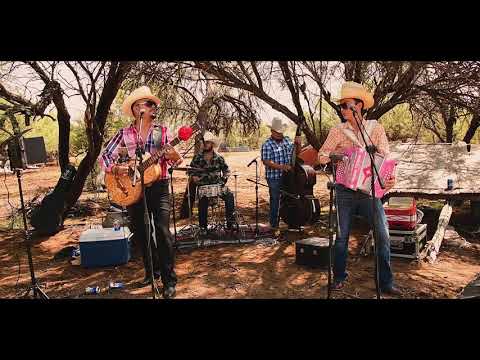 El Pueblo Sin Ley - Los Dos Carnales