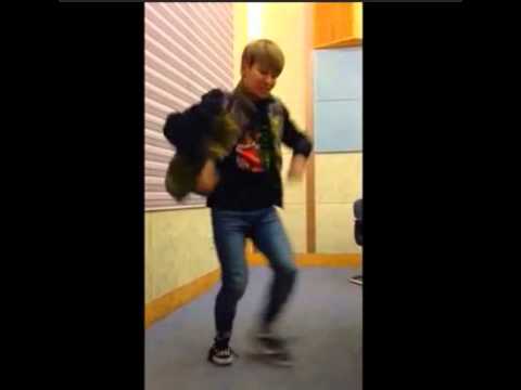 131026 Super Junior Kiss the radio B-Bomb's Dance