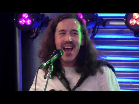 Folkshilfe - Simone [Ö3 Weihnachtswunder 2020]