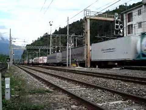 FS E633 + E652 intermodal train