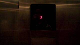 preview picture of video 'Leominster: Shock Cam! Otis HIGHdraulic Elevator @ Wood Block Building'
