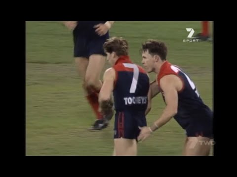 Darren Kowal kicks one of the goals of the year - Melbourne - 1996 Round 22 v Hawthorn - MCG - AFL