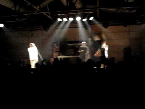 "Mes' ton kapno" / Detro + Agnwstos Xeimwnas live in Thessaloniki at Block33 18/6/2010