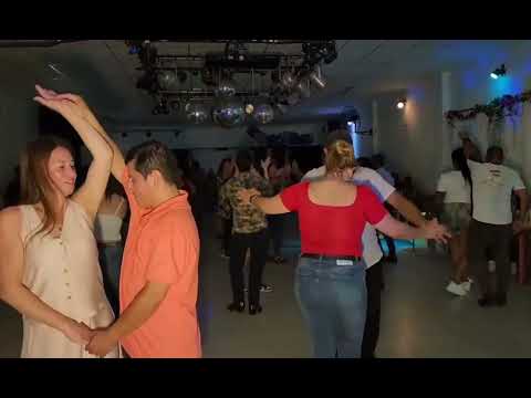 Cumbia - Grupo Frecuencia