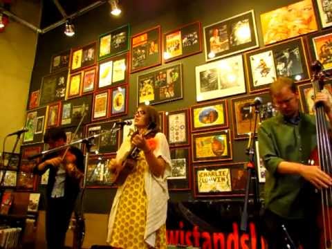 Danielle Ate The Sandwich - Faith In A Man (live) at Twist & Shout Records June 5, 2012