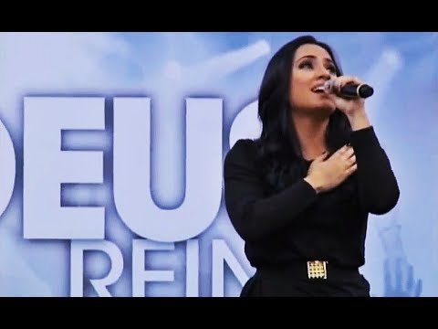 Thumbnail for Deus Reina video